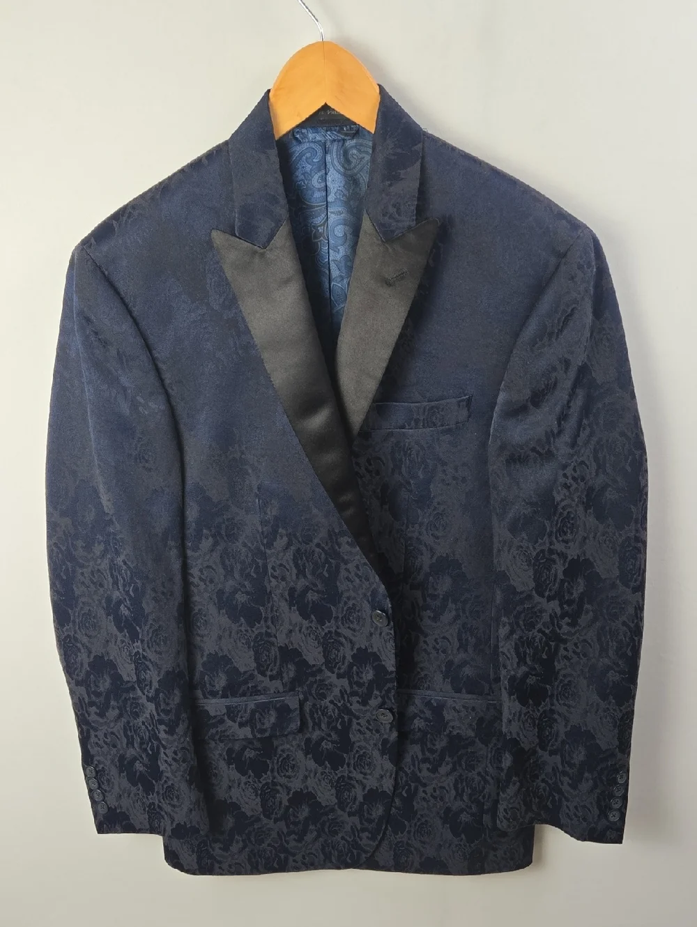 Van Heusen Navy Floral Jacquard Tuxedo Dinner Jacket Sz 38R Black Lapel Prom
